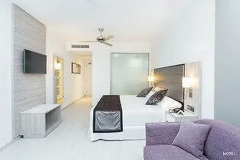 ****  אדחה Hotel Riu Palace Tenerife ספרד